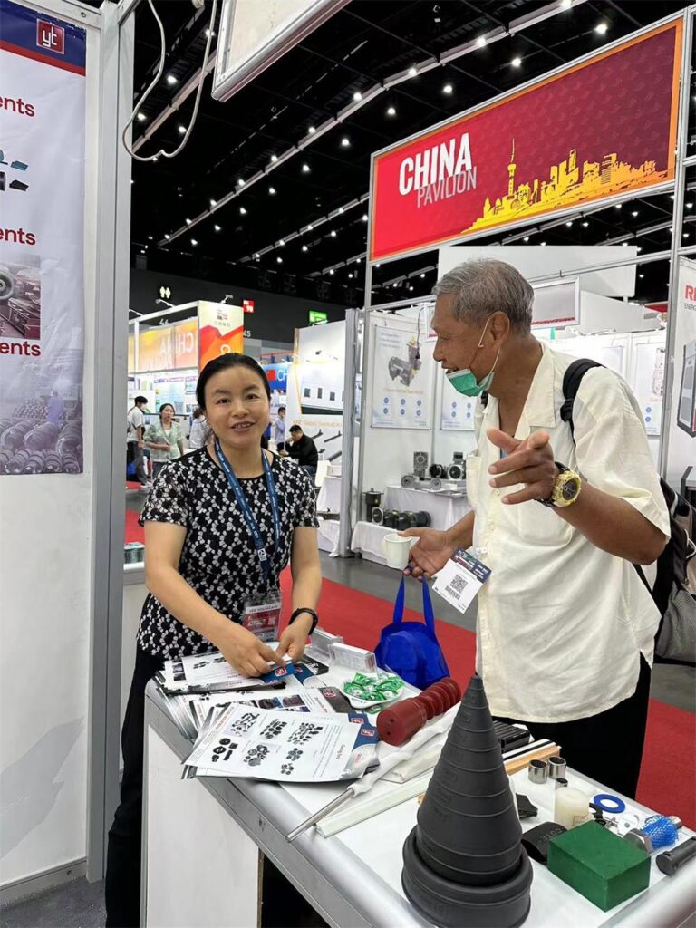 Manufacturing Expo Bangkok-clients visiting-1 (2)