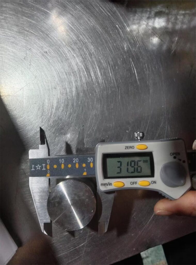 stainless steel bolt packaging solutions