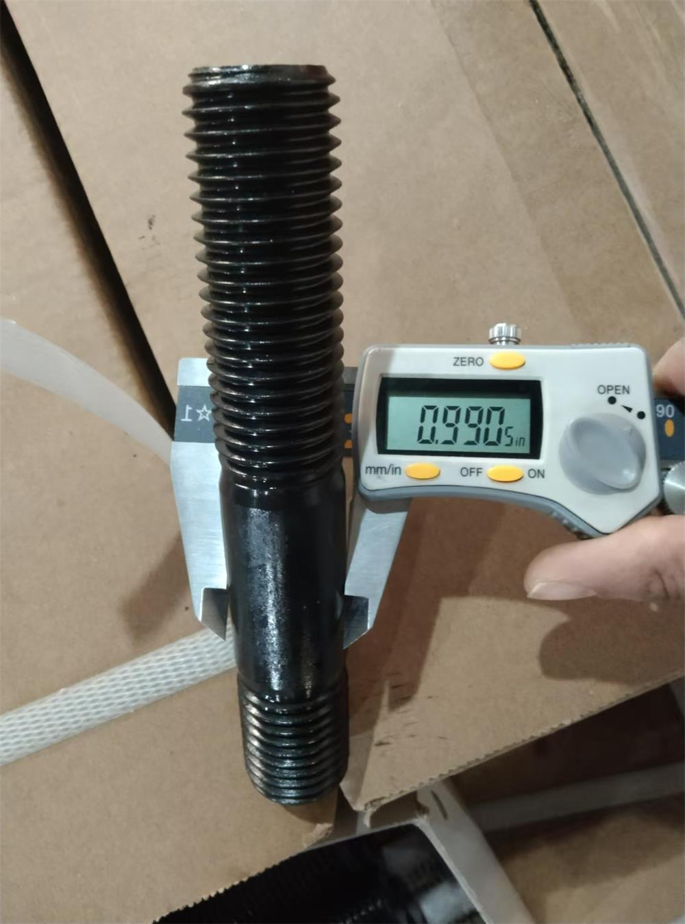 Custom Double Threaded Fastener – ASTM A193 B7 Stud Bolt - YT ...