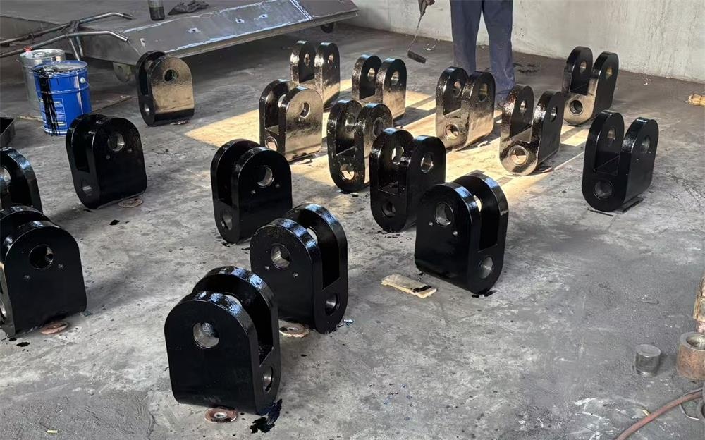 Steel component coated with TECTYL 891